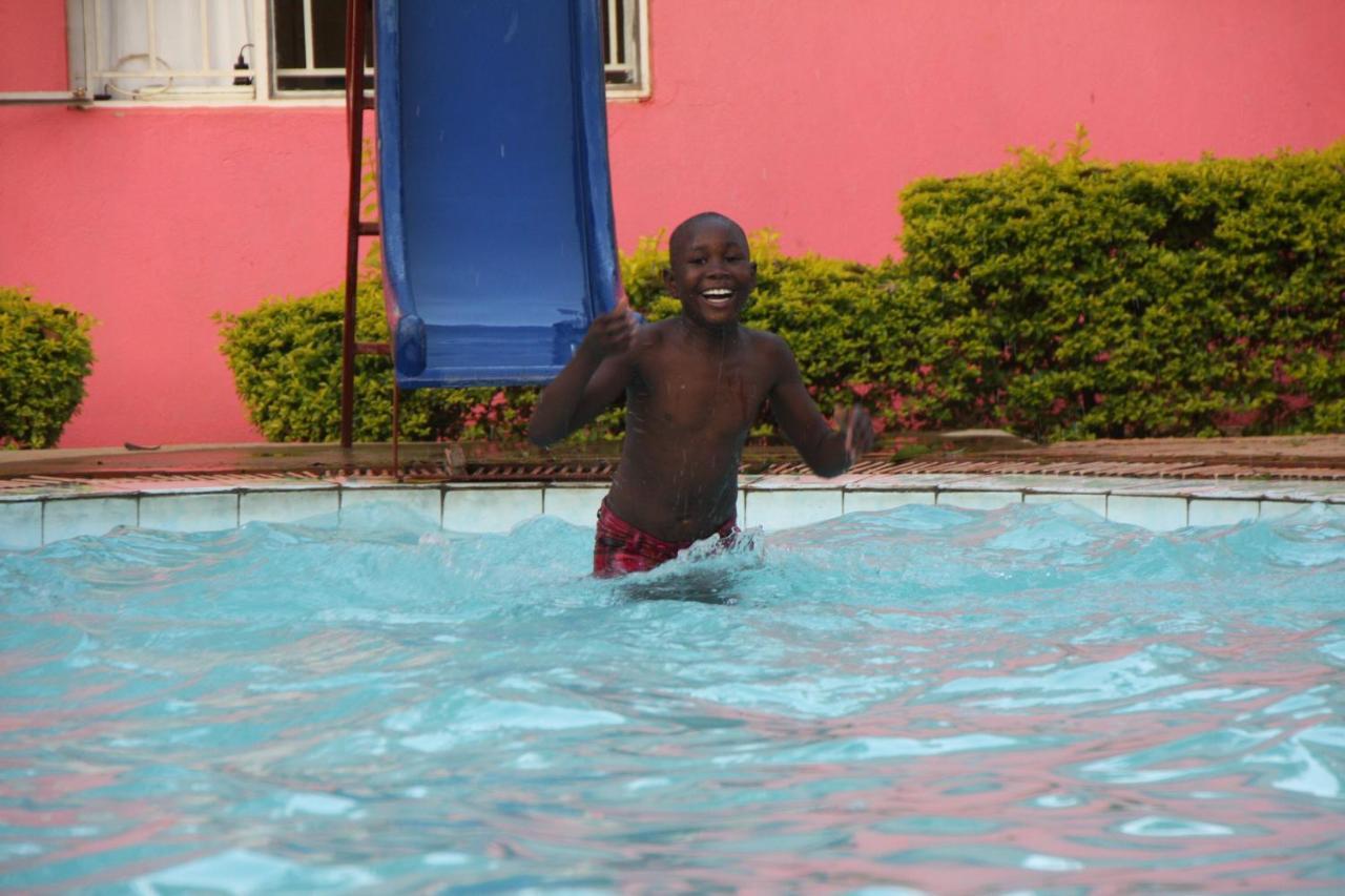 African Village Hotel Mukono Town Exterior foto