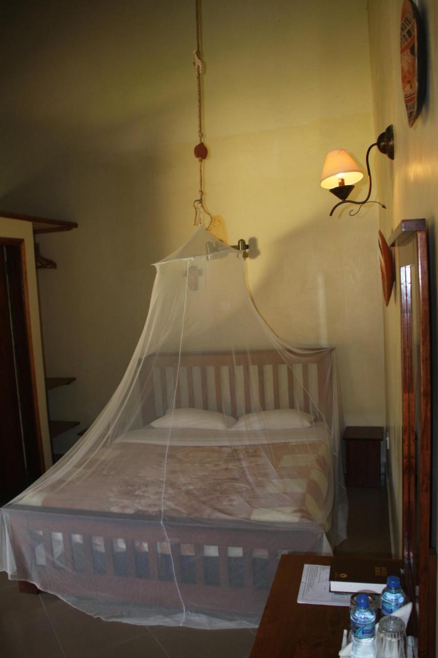 African Village Hotel Mukono Town Exterior foto