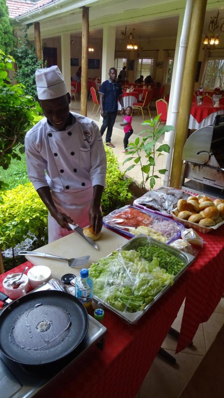 African Village Hotel Mukono Town Exterior foto