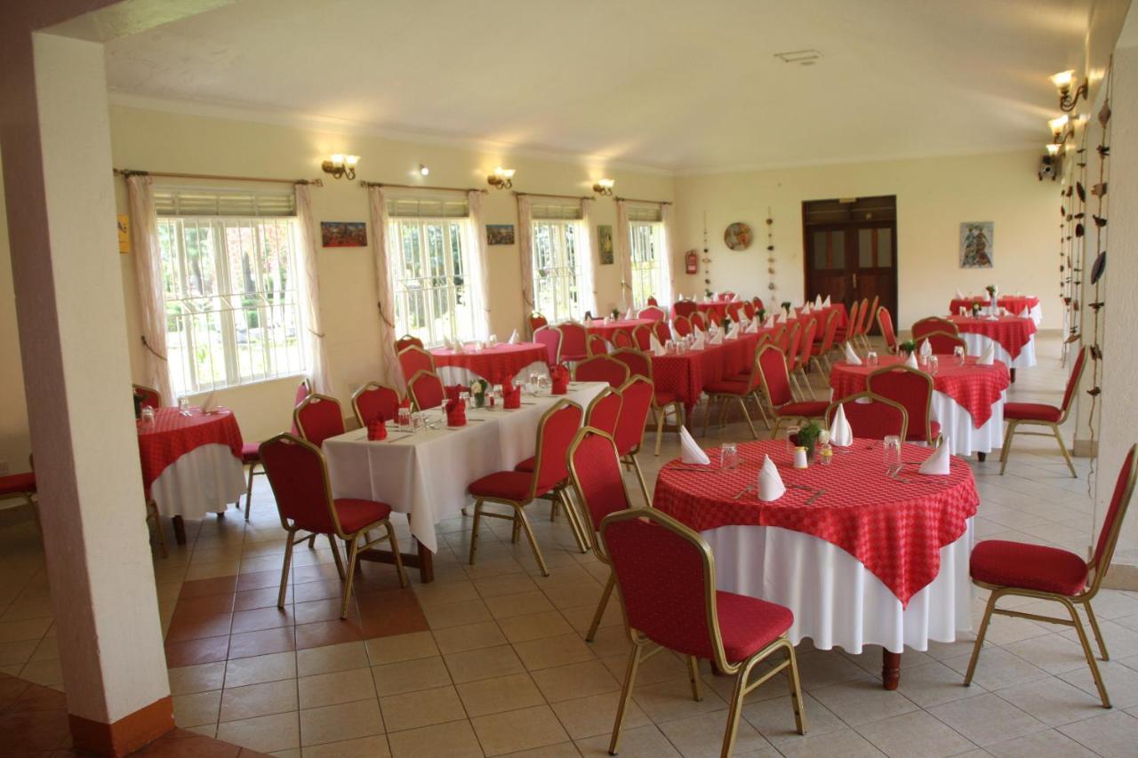 African Village Hotel Mukono Town Exterior foto