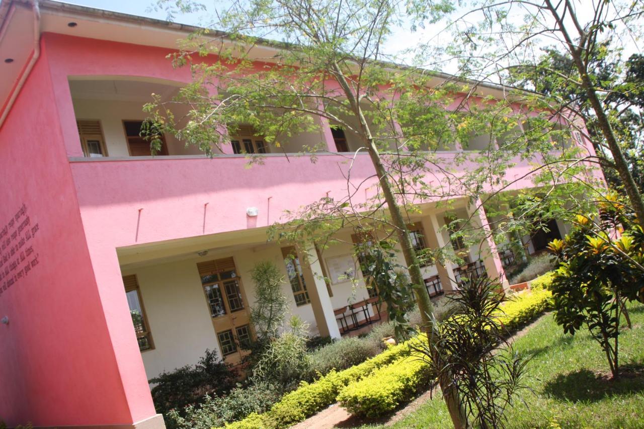 African Village Hotel Mukono Town Exterior foto